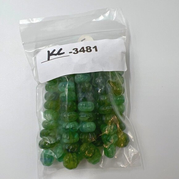 Puffy Flower Bead 10 Per Strand Variegated Apple Green Jewelry - Picture 6 of 6